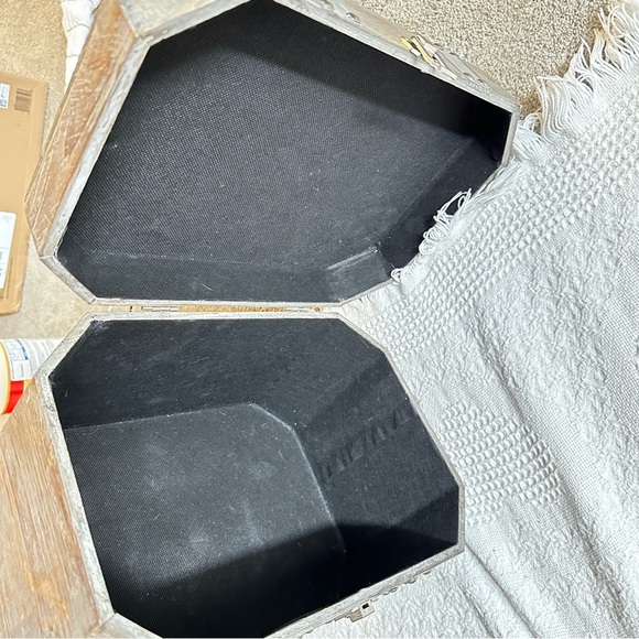 Faux Weathered Wood Storage Chest Trunk With Metal Studs And Buckle Closure - Picture 7 of 11